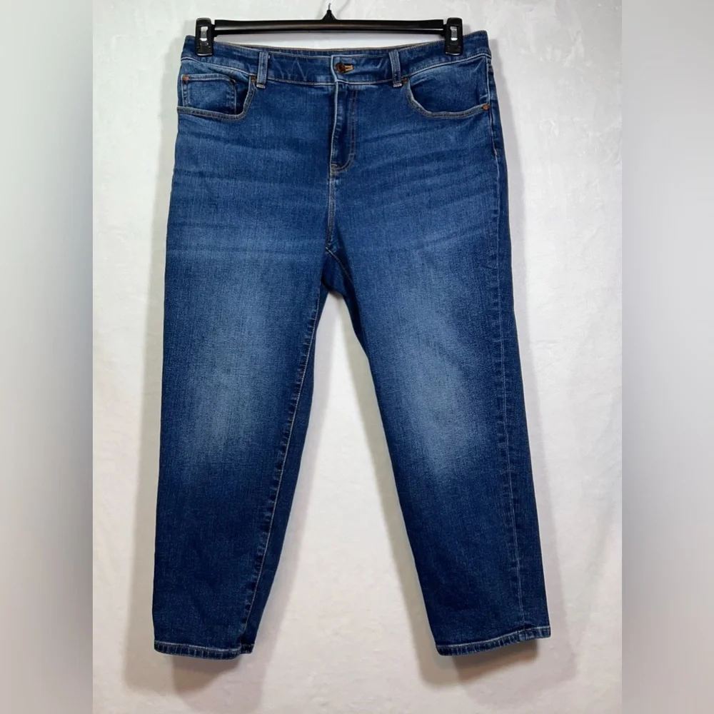 Talbots Everyday Relaxed Jeans Women’s Size 14P Blue Medium Wash - Picture 2 of 8